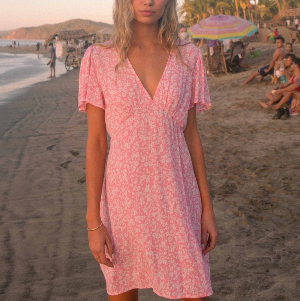 Billabong Pink Floral V-Neck Dress Size M